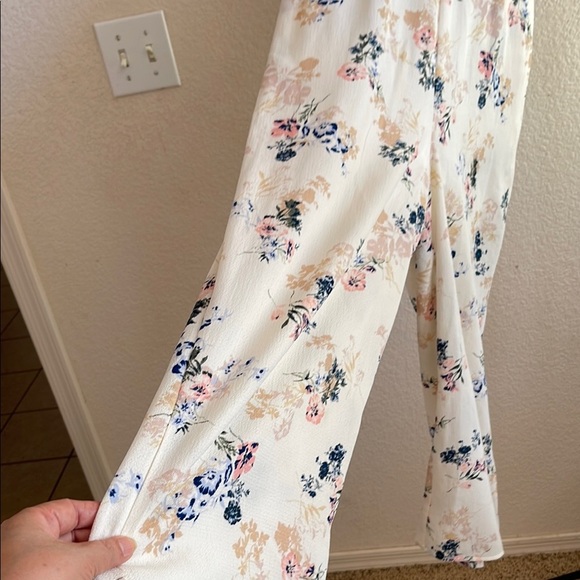 Floral Print Jumpsuit - Picture 2 of 9